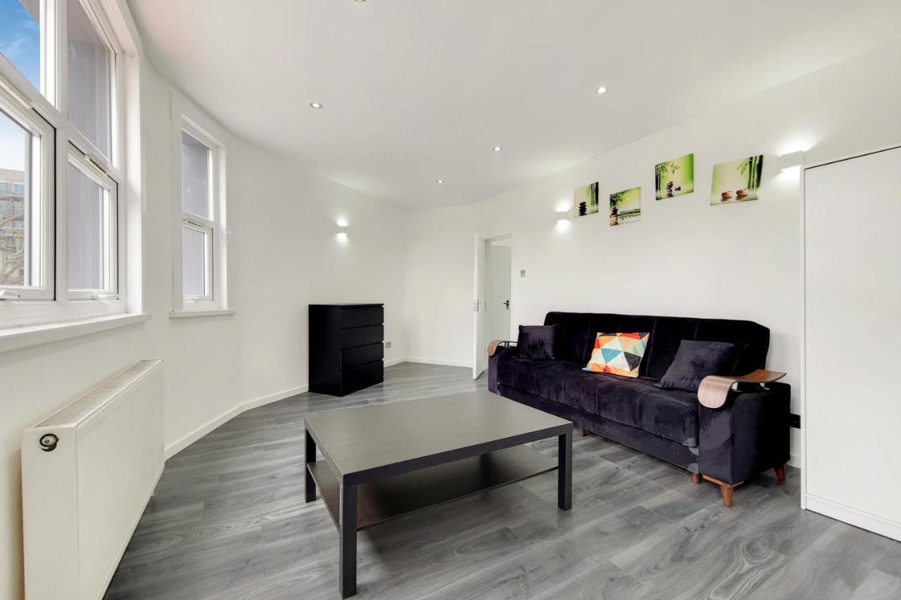 Lovely 4 Bed Apartment Perfect For Families! ลอนดอน ภายนอก รูปภาพ