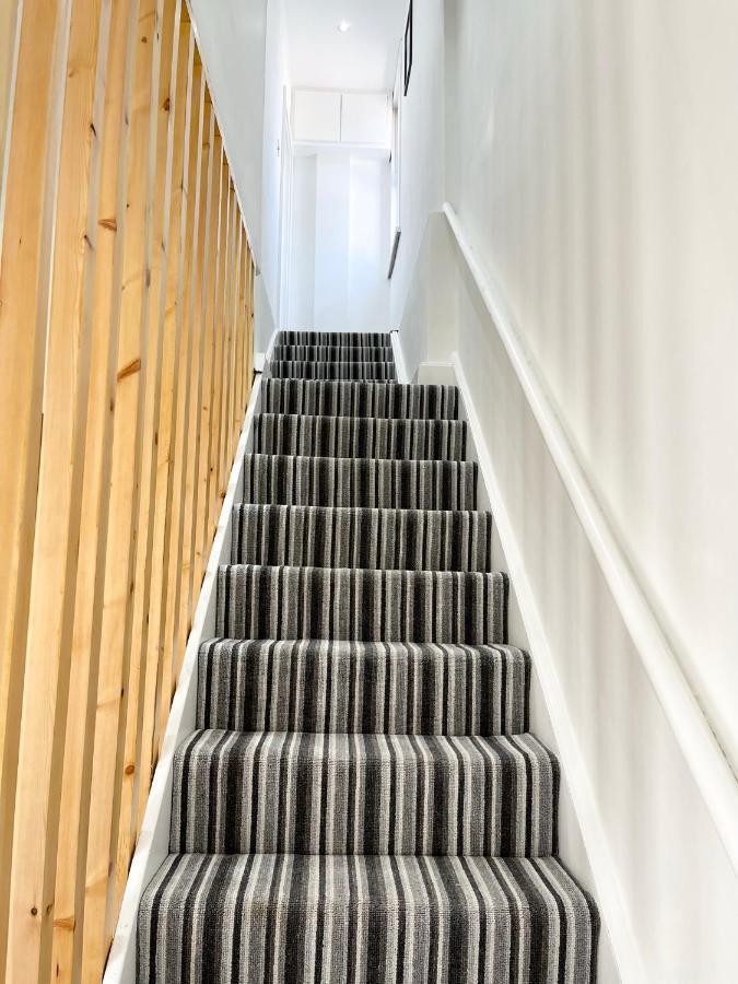 Lovely 4 Bed Apartment Perfect For Families! ลอนดอน ภายนอก รูปภาพ
